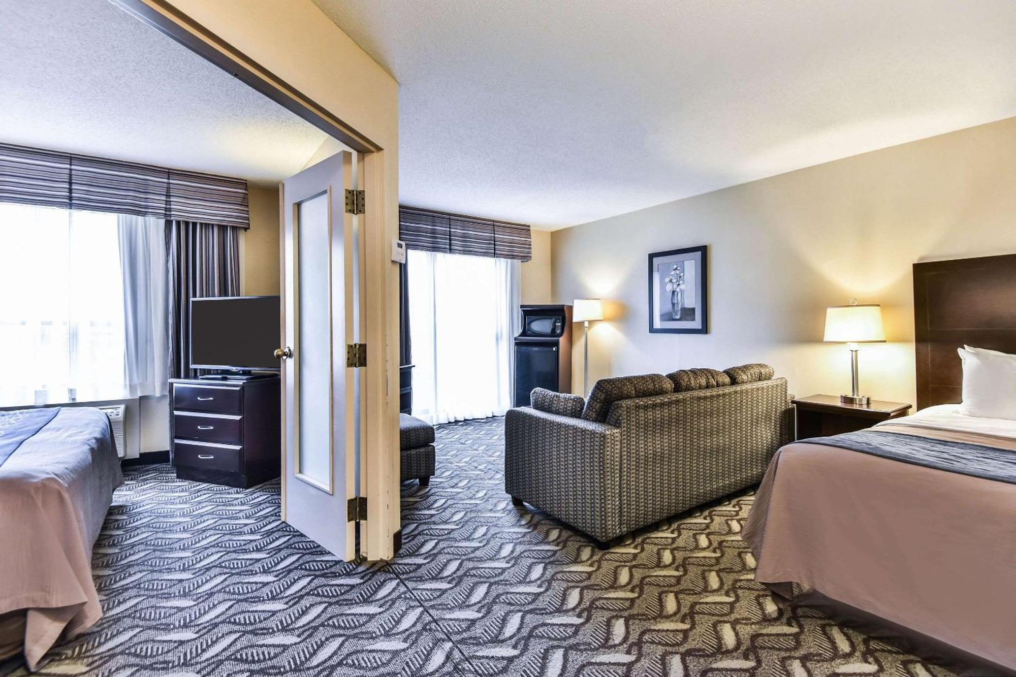 Comfort Inn&Suites Ambassador Bridge Windsor Exterior foto