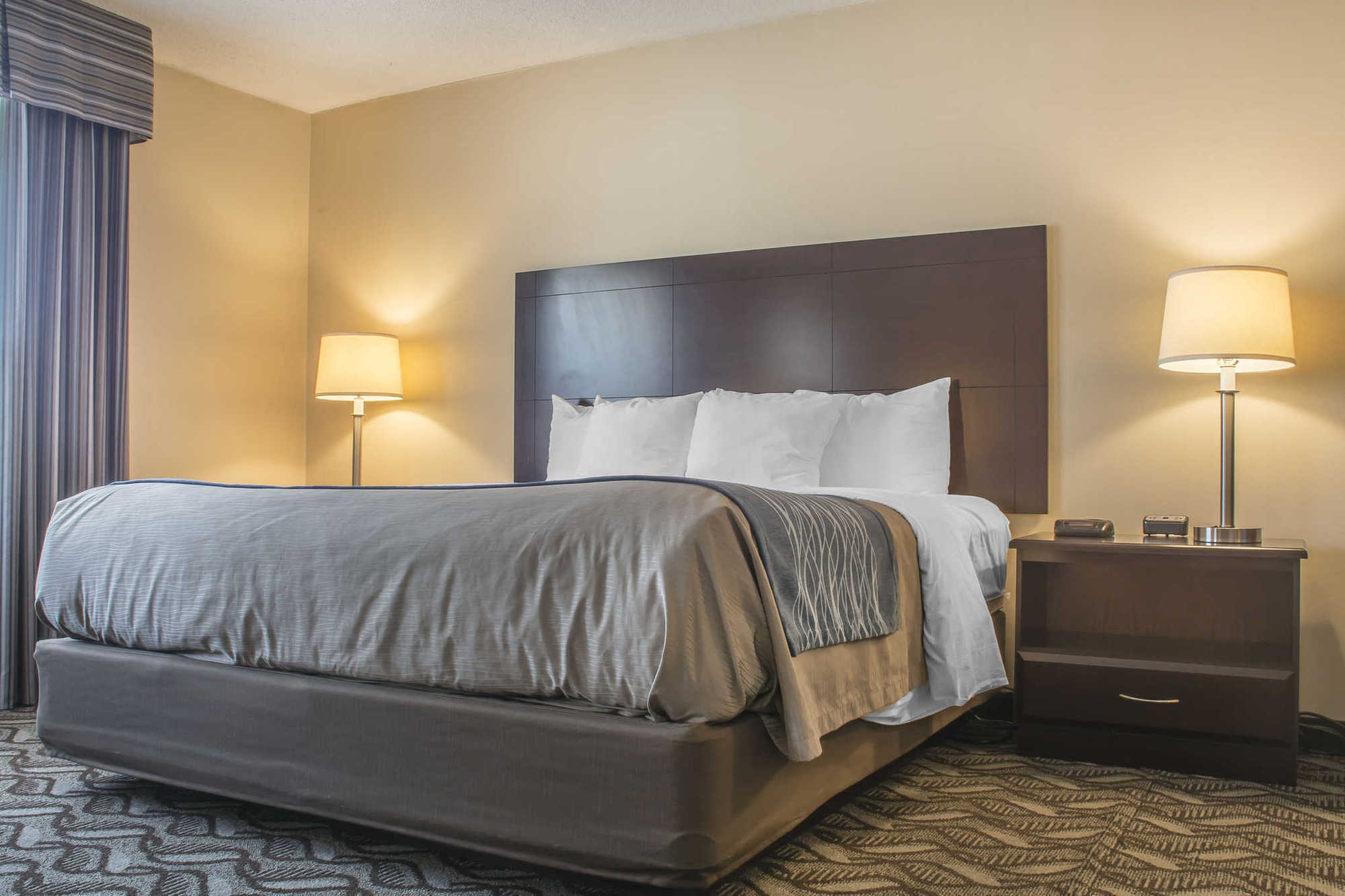 Comfort Inn&Suites Ambassador Bridge Windsor Quarto foto