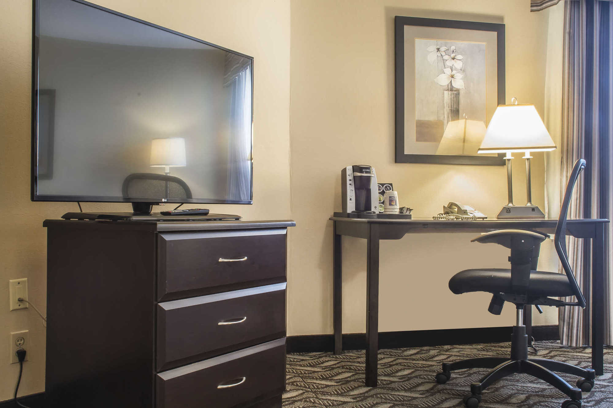 Comfort Inn&Suites Ambassador Bridge Windsor Quarto foto