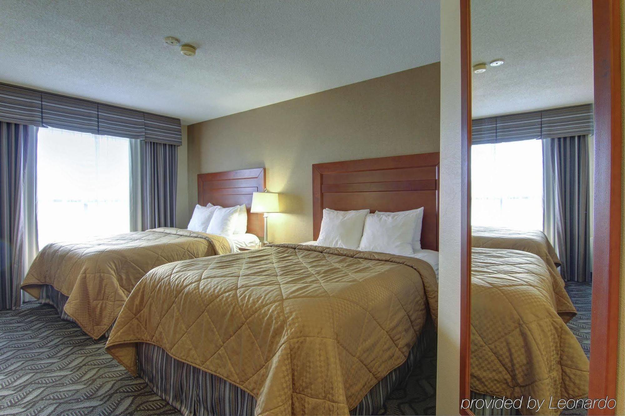 Comfort Inn&Suites Ambassador Bridge Windsor Exterior foto